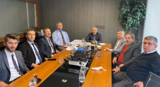 Ermenek heyeti Lütfi Elvanı ziyaret etti