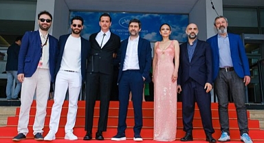 Emin Alper'in Kurak Günler filmi Cannes'de 8 dakika ayakta alkışlandı