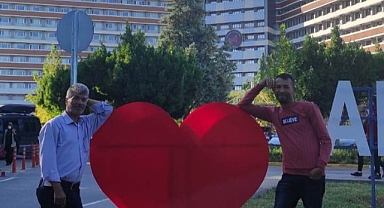 Diyaliz hastası oğluna böbreğini verdi