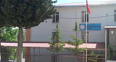 Öğretmen öğrencisinin başına kaynar su döktü