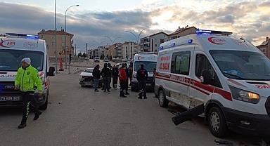 Ermenek'ten Karamana Hasta Götüren Ambulans Kaza Yaptı