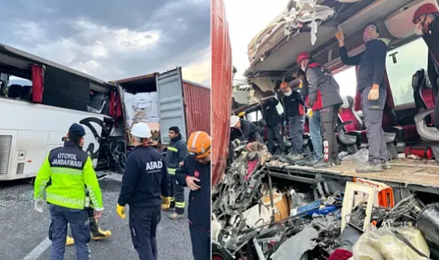 OTOBÜS TIRA ARKADAN ÇARPTI. 7 KİŞİ ÖLDÜ