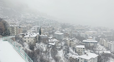 Ermenek Merkez Beyaza Büründü: Buzlanma ve Ulaşım Uyarısı