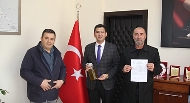 Kalitesi Tescillenen Ermenek Zeytinyağı, Kaymakam Çam’a Takdim Edildi